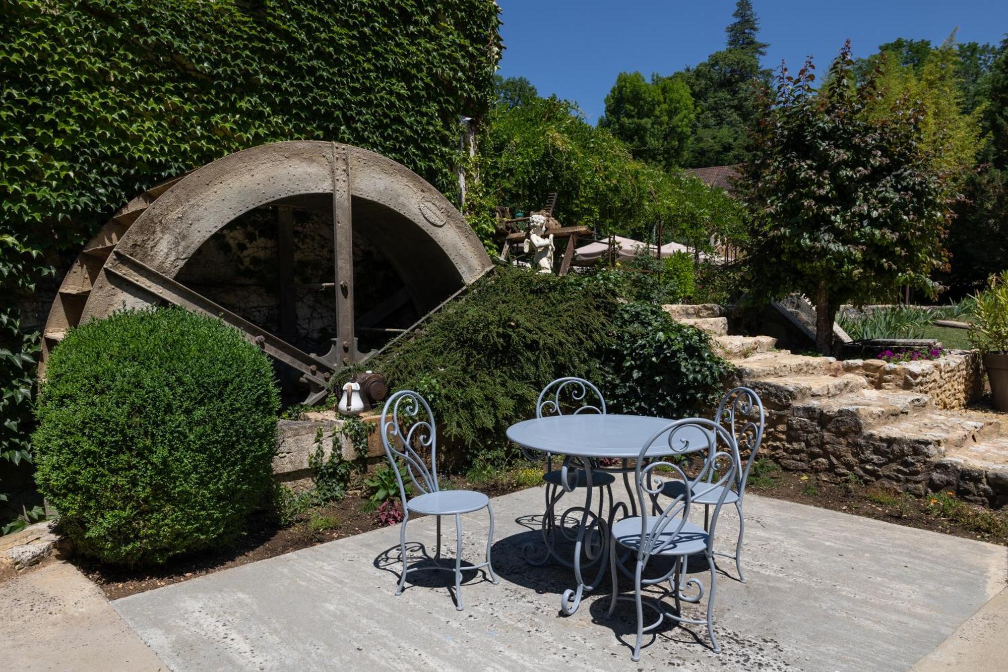 Le Moulin De Mitou Hotel Auriac-du-Perigord Bagian luar foto