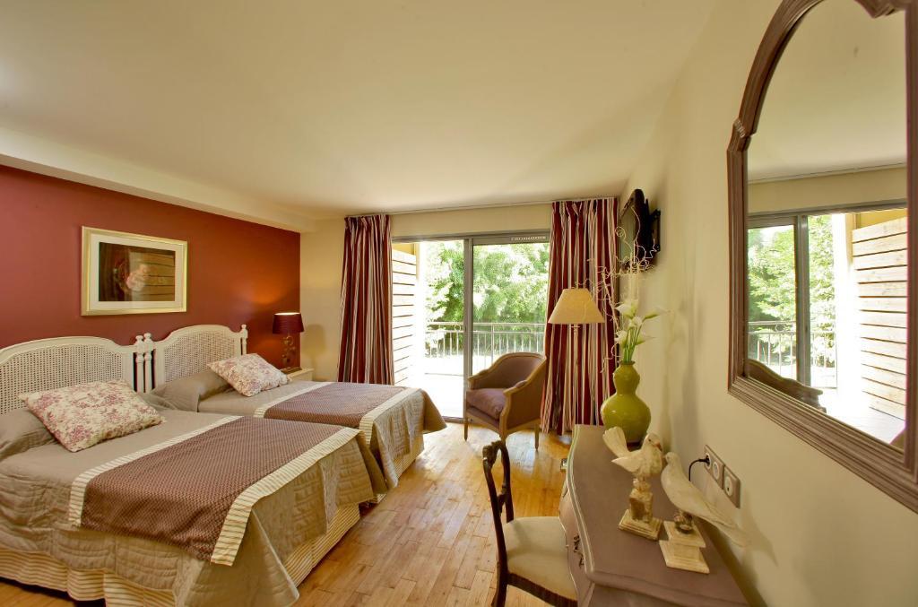Le Moulin De Mitou Hotel Auriac-du-Perigord Ruang foto